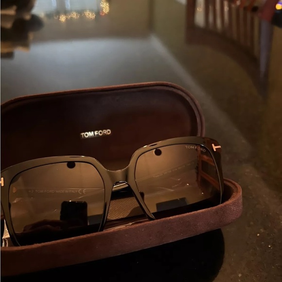 Tom Ford ‘Faye’ Sunglasses - Picture 9 of 15